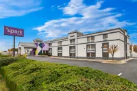 Spark by Hilton Wichita East Hotels near rue21
