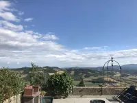 Nobleman holiday house in Tuscany with private swimming pool, A/C and Wi-Fi Hotels in Radicondoli