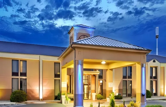 Holiday Inn Express 馬什菲爾德（斯普林菲爾德區）