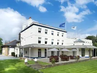Mercure Thurrock Stifford Hall Hotels near Falklands Island Monument