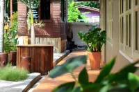 Lücke Boutique Hotel Hôtels à : Mae Haad