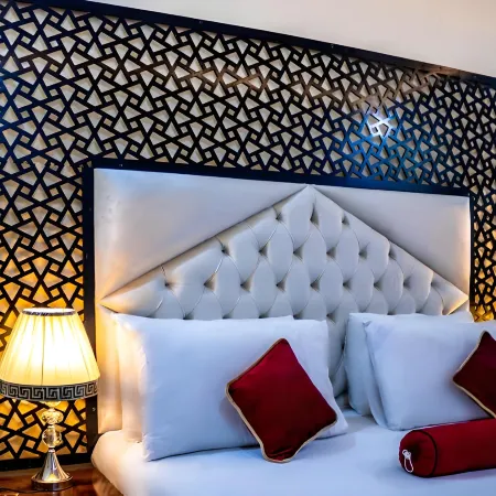 Rose Palace Hotel, Liberty