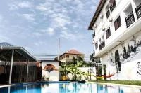Pool Party Hostel