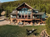Amazing new, 3-level home.  Great views of elk herd and sunsets. Отели в г. 