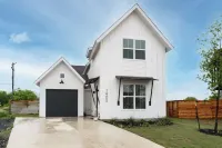 New Braunfels Get Away - Farm Haus 8 minutes from Gruene/Downtown 힌먼 섬 주변 호텔