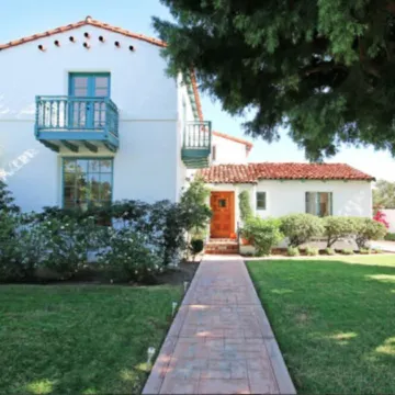 Charming Guesthouse Studio To  Elegant 1920s Spanish Home