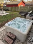 Hot Tub! String Lights! Putting Green!Near by: TU, Expo Sq, Rte. 66, Bok