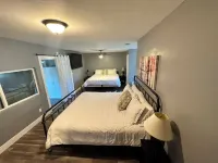 Spotless,Spacious,Spool, GasLamp, Free Parking, Beaches, Private Quiet