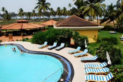 Coconut Grove Beach Resort