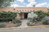 Best Studio: Beautifully Designed Studio Next to Taos Plaza