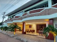 Pousada Shalom Beach Hotels near Camacho Beach
