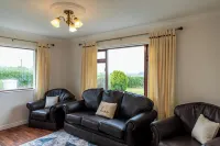 Family friendly cottage with countryside views and spacious garden Hôtels à : Strabane