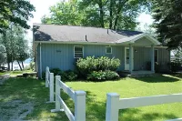 Beautiful Big Platte Lake Shared Waterfront Rental Home 벤지 카운티 호텔