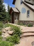 Ski to Lift/Walk-in 7 Bedrooms & 10 Baths, Hot Tub, Theater, Gym