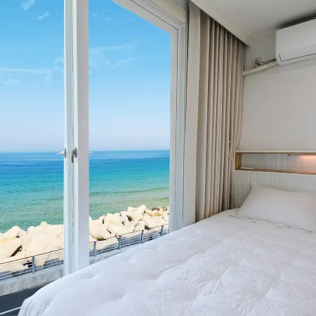 Sokcho Padosori Pension (Private Terrace) Отели рядом с достопримечательностью «Пляж Сокчхо»