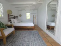 Peace & Plenty Island Cottages