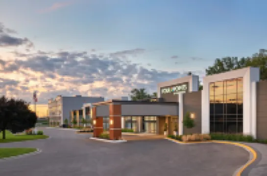 Four Points by Sheraton Point Edward Sarnia