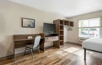 Extended Stay America Select Suites - Orlando - Airport Hotels in Belle Isle