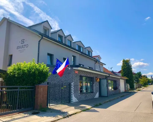 Grand Petit Hotel ex Shato Gesson Hotels near Prague 13