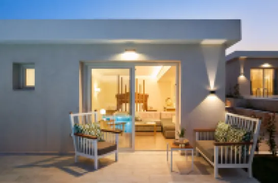 Alexandra Elegance Bridging Generations