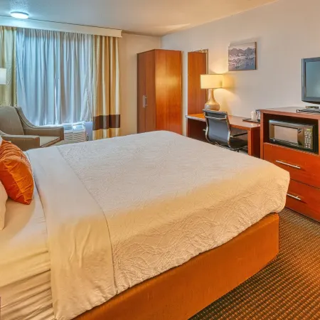 Yellowstone River Inn & Suites