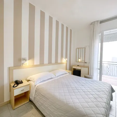 Aura Living Hotel Отели рядом с достопримечательностью «Площадь Пьяцца Кавур»