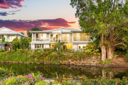 Escape Villas Port Douglas Отели в г. Крейгли