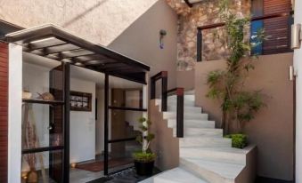 Casa Azul Lakeview Terrace Retreat in Avándaro