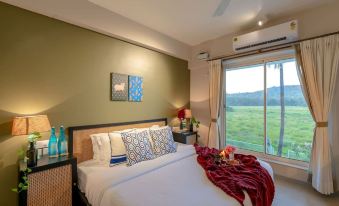 Legacy by Hireavilla- Full Field View Villa w Pool