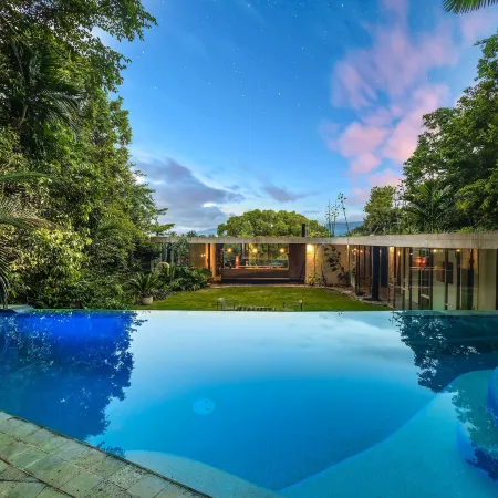 The Planchonella House - Eco Stay de Luxe