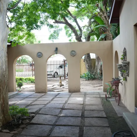 Tuscan Lodge