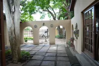 Tuscan Lodge Hotel di 