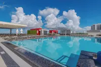 CH Luxury Condos & Studios on the Beach - Ocean View