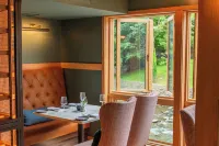 Historic Rocky Waters Inn, A Small Luxury Hotel - breakfast