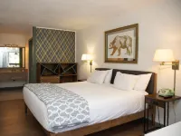 The Occidental Lodge Hotels in Occidental