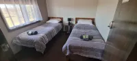 Windana Cottages Hotels in Hawker
