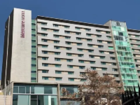 メルキュール サンティアゴ セントロ サンタ・ルシアの丘周辺のホテル