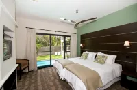 The Hub Boutique Hotel Hotels near Chelsea Sculpture Gardens