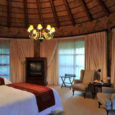 Summerfield Botanical Garden & Exclusive Resort Rooms