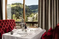 Grand Hotel Wolkenstein - breakfast