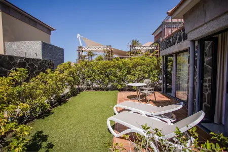 Caybeach Meloneras Отели рядом с достопримечательностью «Маяк Маспаломас»