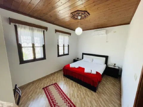 Denis Guest House Hotels in 