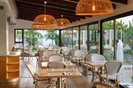 Sunprime Atlantic View Suite & Spa