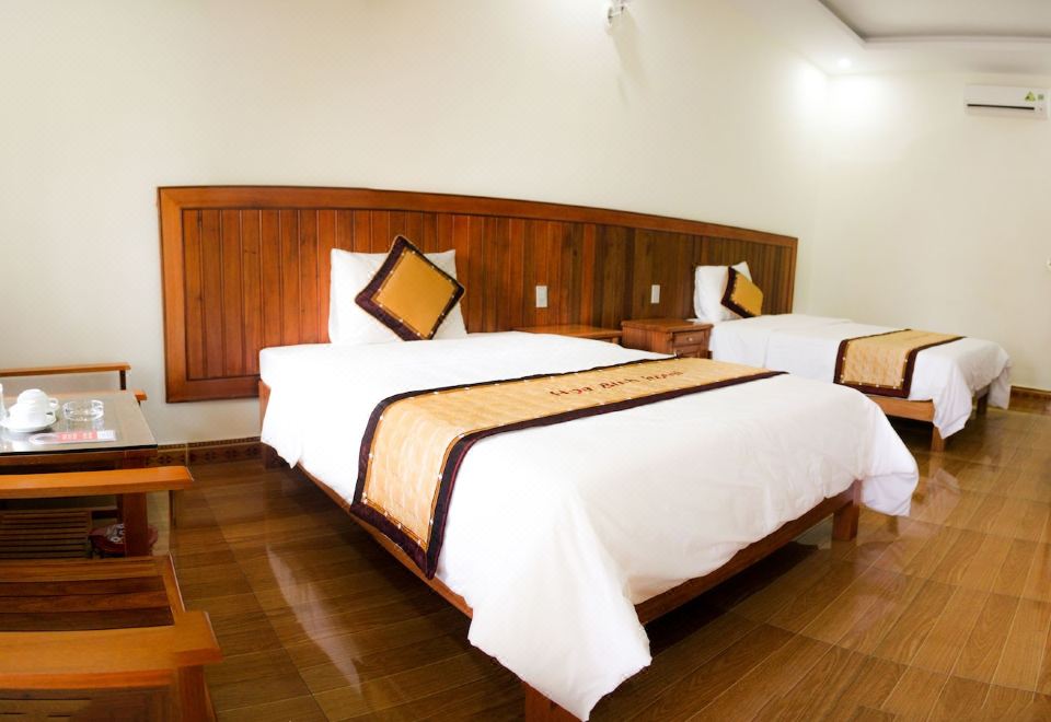 3. 호아 빈 호텔 ..