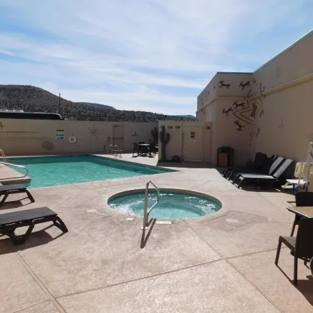 Hualapai Lodge