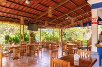 Hotel y Bungalows El Jardín - parking