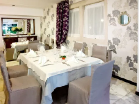 بوبان لاكشري سويتس فنادق في سبليت