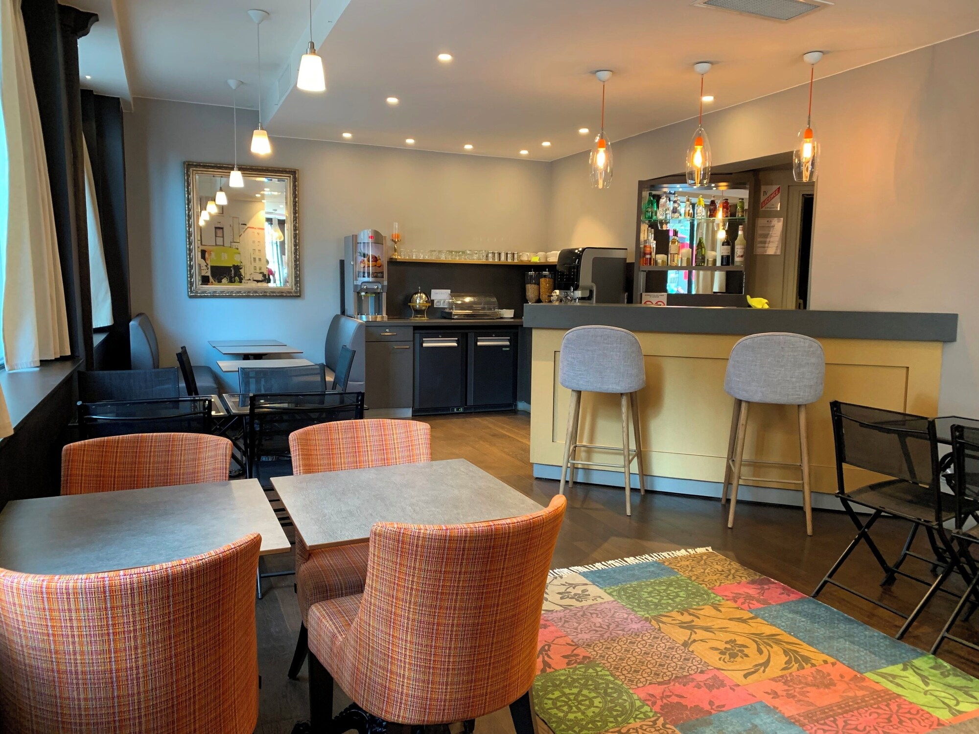 Hotel Sixteen Paris Montrouge Hotels in Montrouge