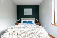 Sophari's Apartments in Bellevue Hotels in Kirkland