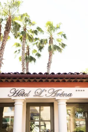 Hôtel l'Arena Отели рядом с достопримечательностью «Camping Resort and Spa La Baume la Palmeraie»